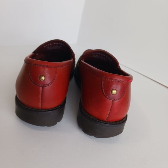 Women’s Loafer BASS SZ 7M Red Leather Comfort Shoe Flats - Picture 3 of 4